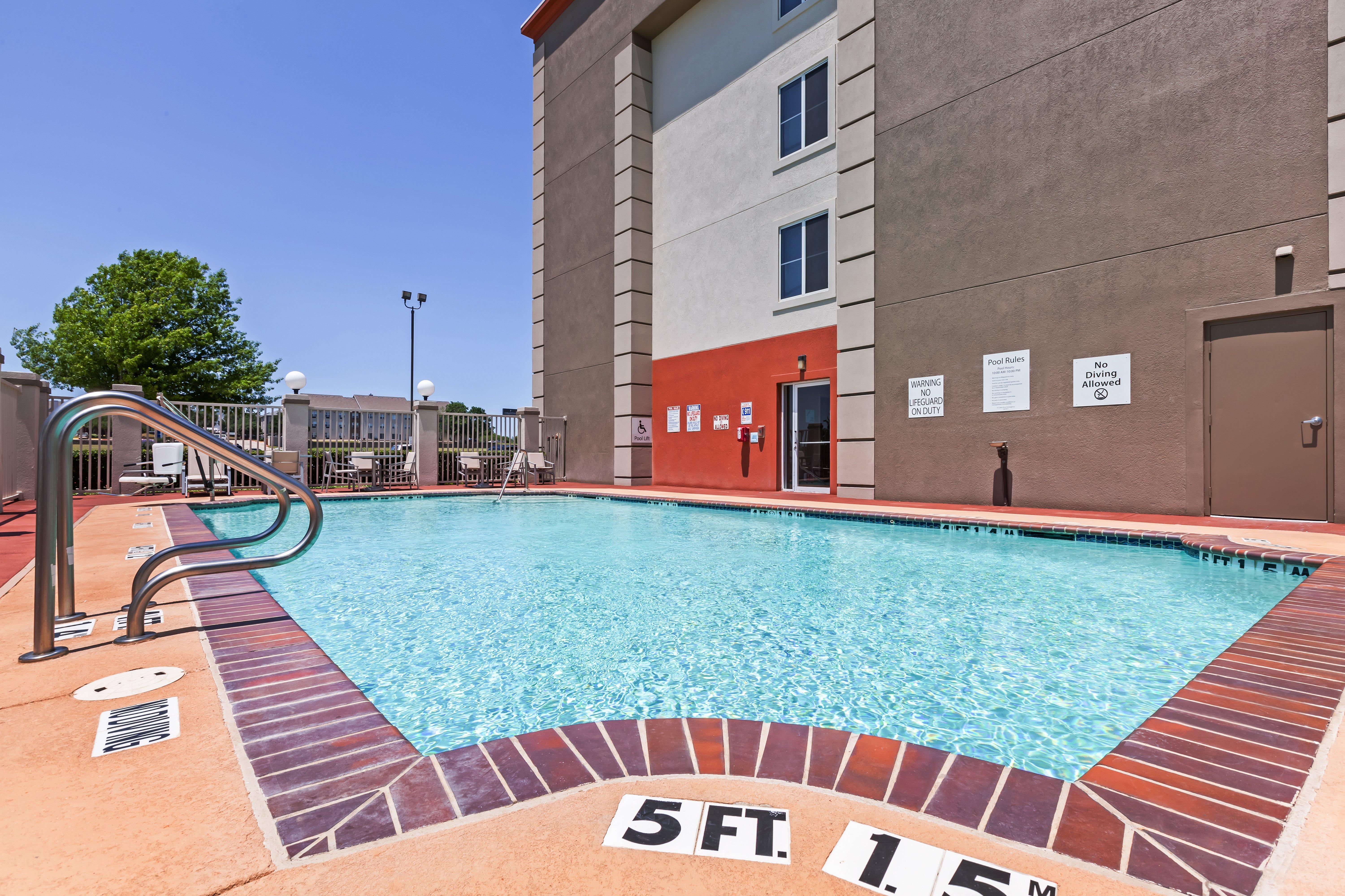 Holiday Inn Express Hotel & Suites Dallas Lewisville By Ihg Екстериор снимка
