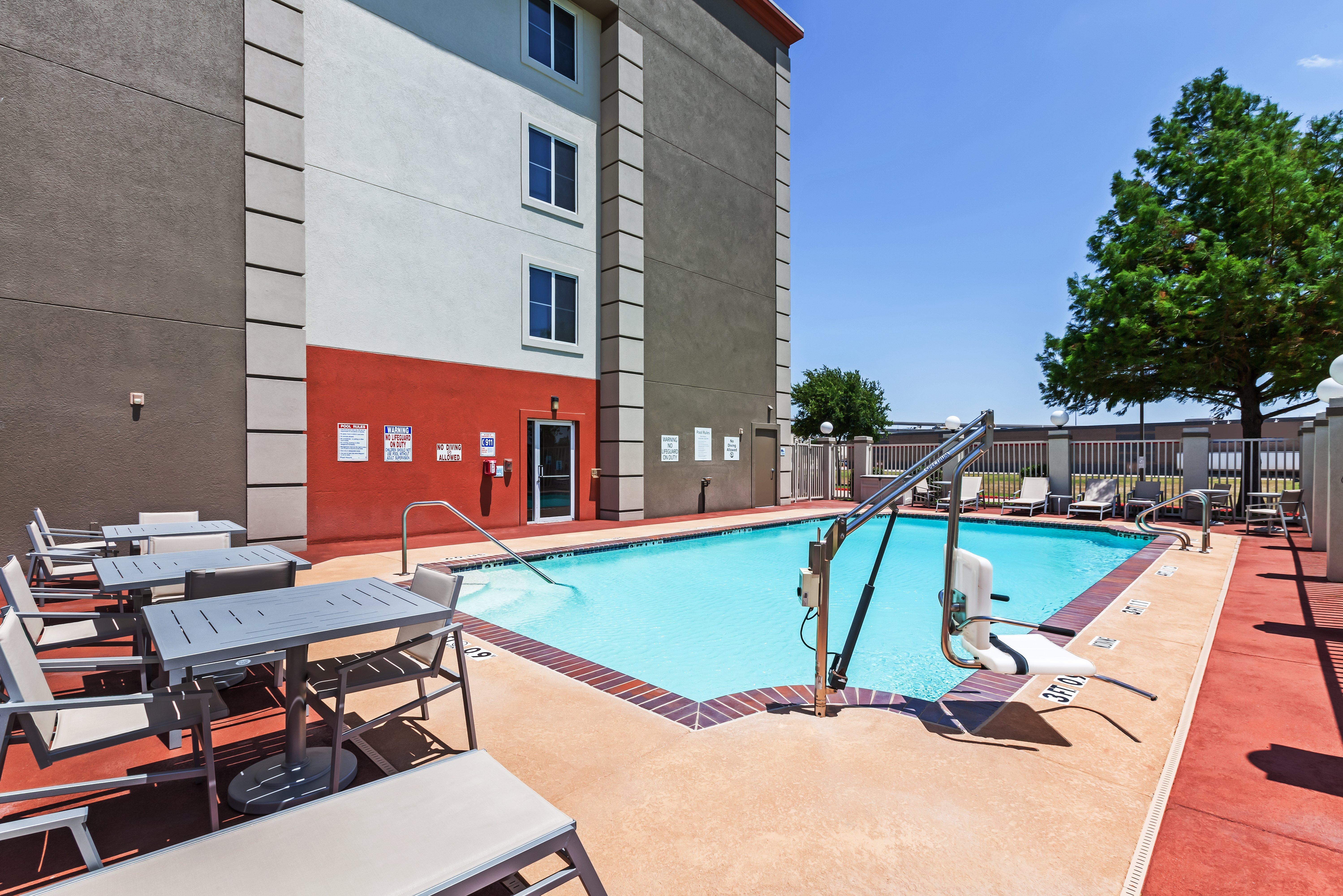 Holiday Inn Express Hotel & Suites Dallas Lewisville By Ihg Екстериор снимка