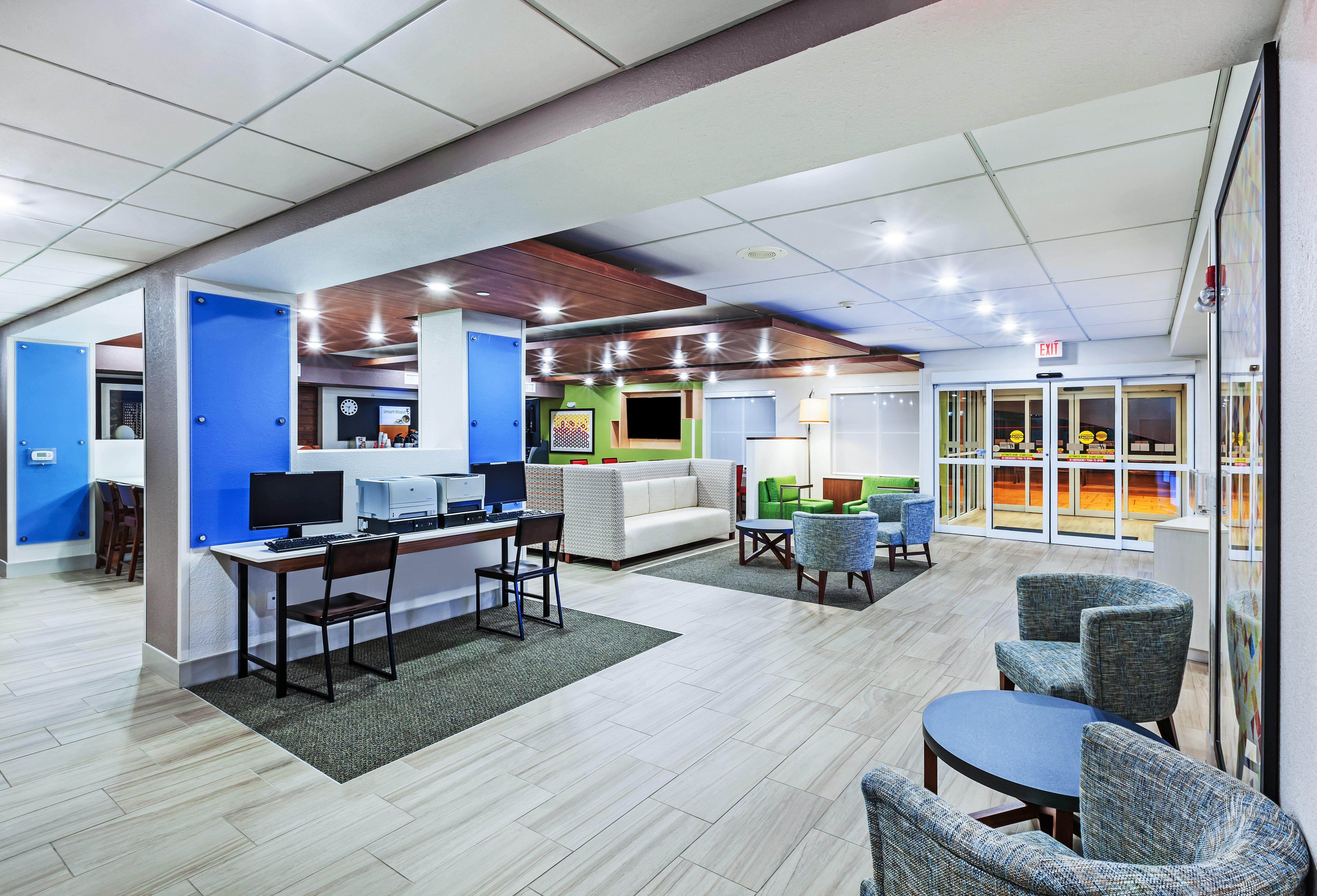 Holiday Inn Express Hotel & Suites Dallas Lewisville By Ihg Екстериор снимка