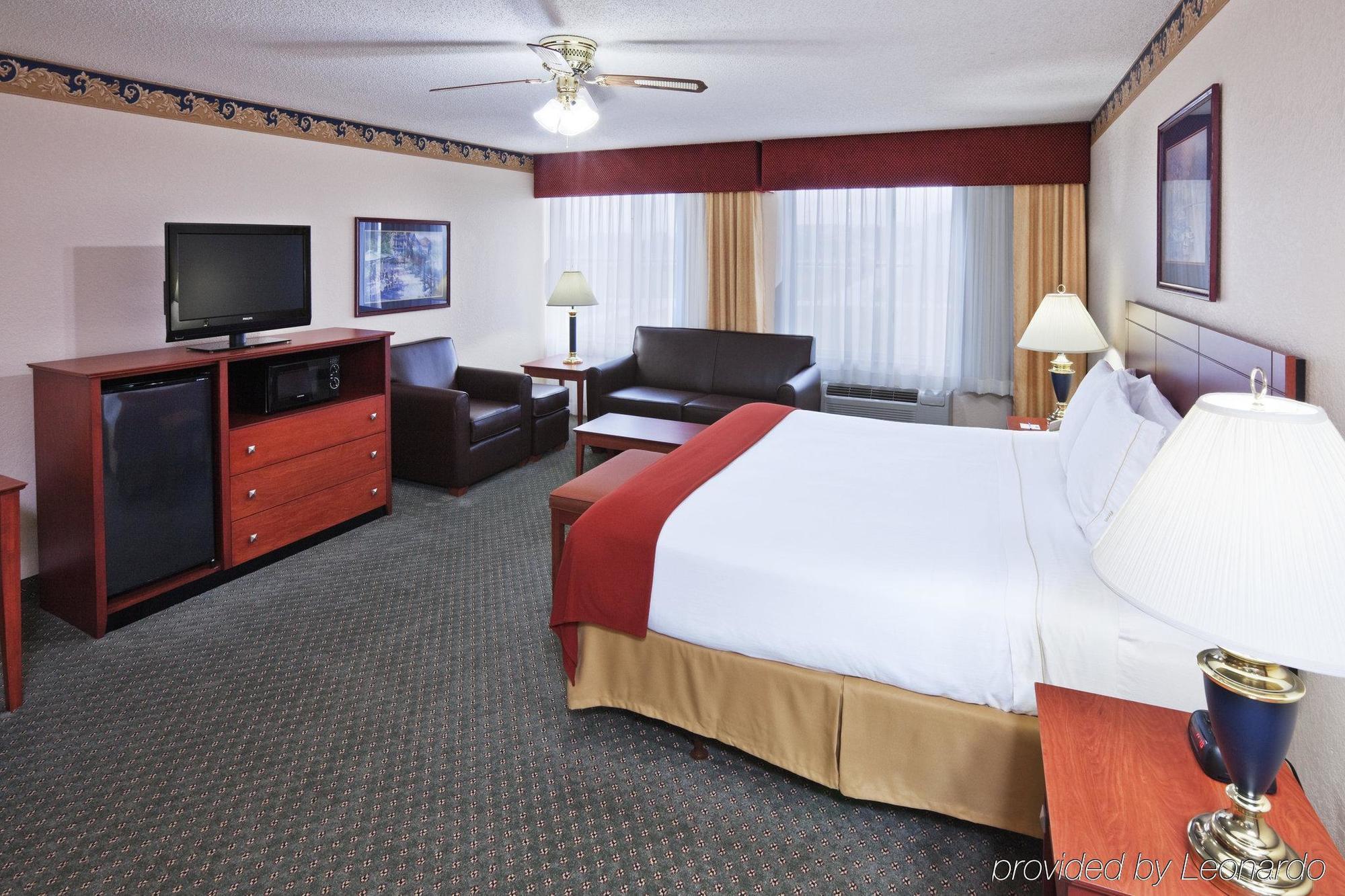 Holiday Inn Express Hotel & Suites Dallas Lewisville By Ihg Екстериор снимка